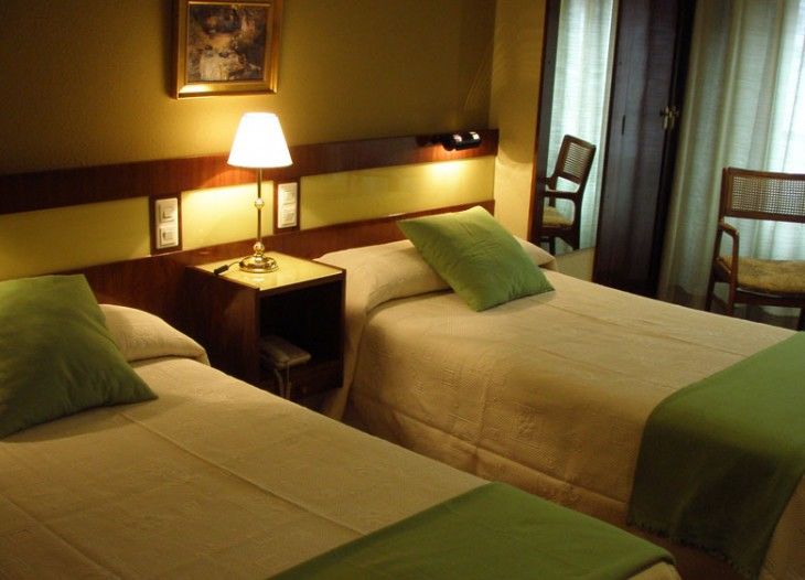 Hotel Madrid Bierzo Понферрада Экстерьер фото